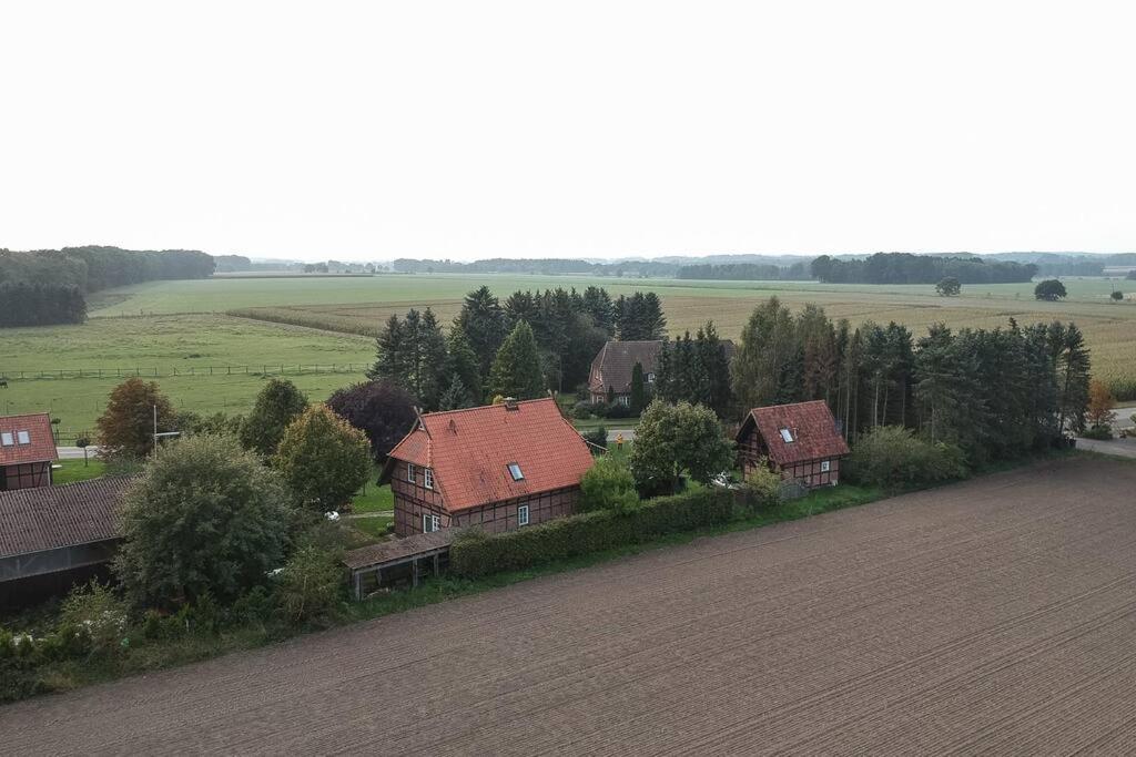 Fachwerk-Ferienhaus, Ruhe Auf Dem Land, Haustiere Willkommen, Leihfahrraeder, 24-7 Check In Kirchlinteln Ngoại thất bức ảnh